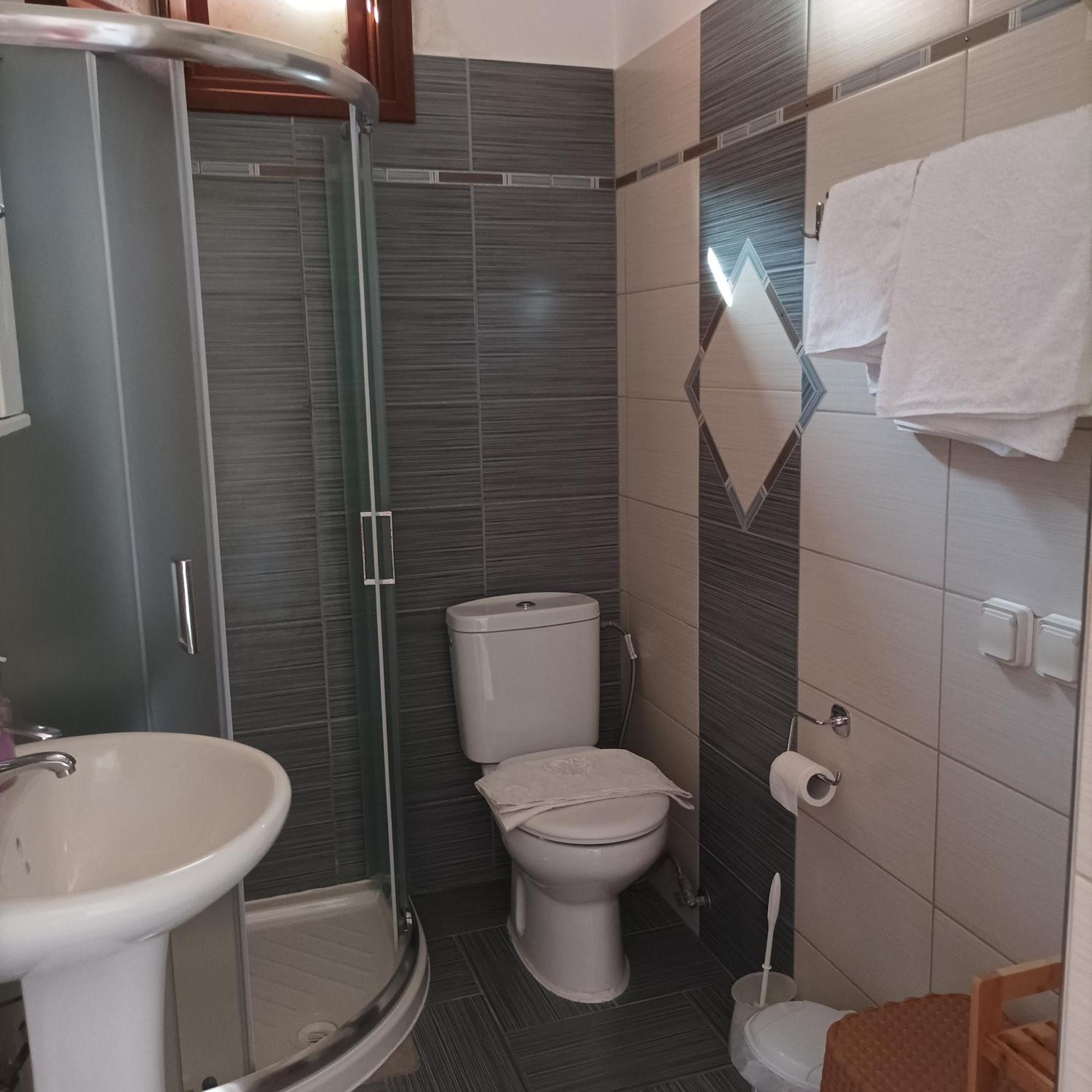 Pedi Breeze Apartman Szími Kültér fotó